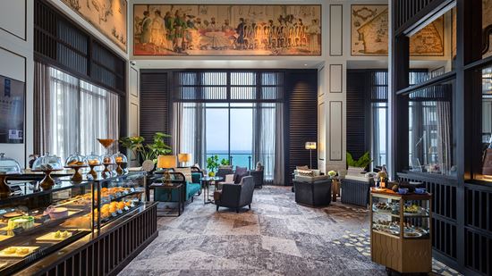 Mira Lounge