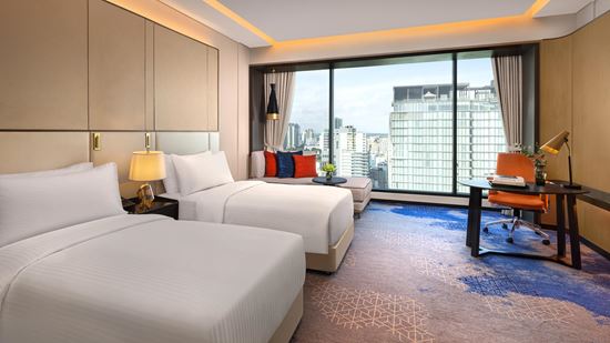 Club Deluxe City VIew